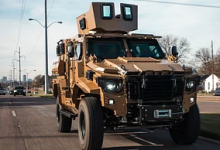 AtlasAPC是一款可合法上路的装甲卡车配备福特SuperDuty骨架